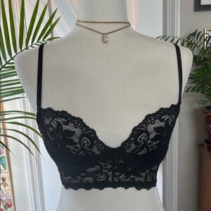 Elegant Black Lace Bralette with Delicate Floral Design